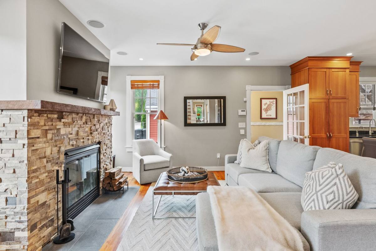 House for rent at 5213 Cathedral Ave NW, Washington, DC 20016