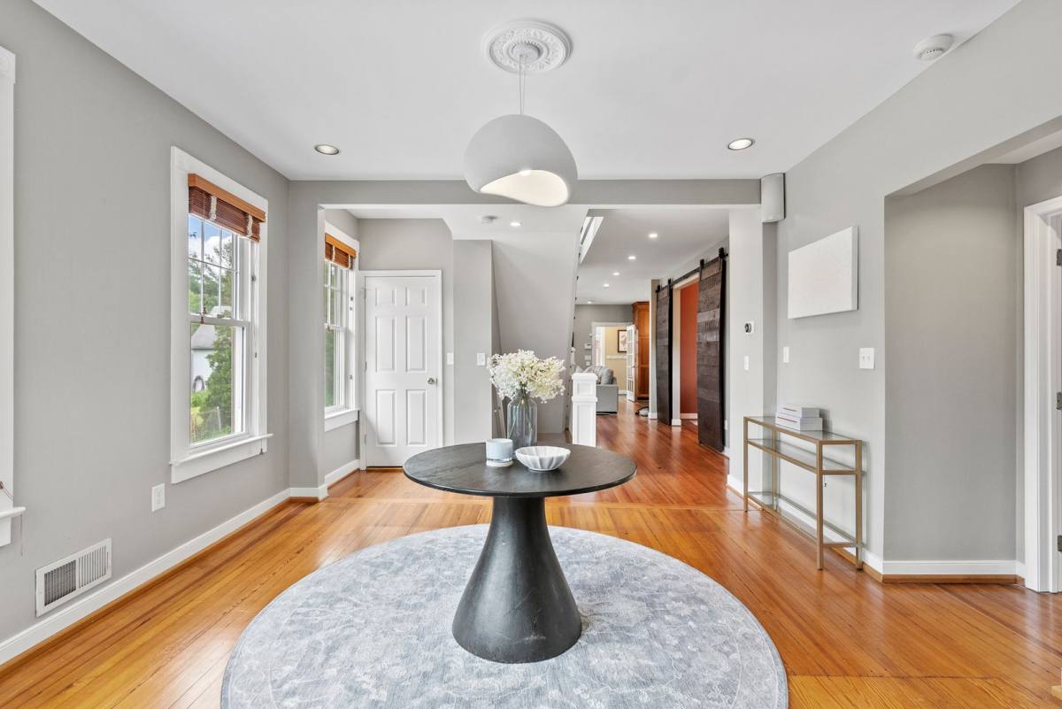 House for rent at 5213 Cathedral Ave NW, Washington, DC 20016