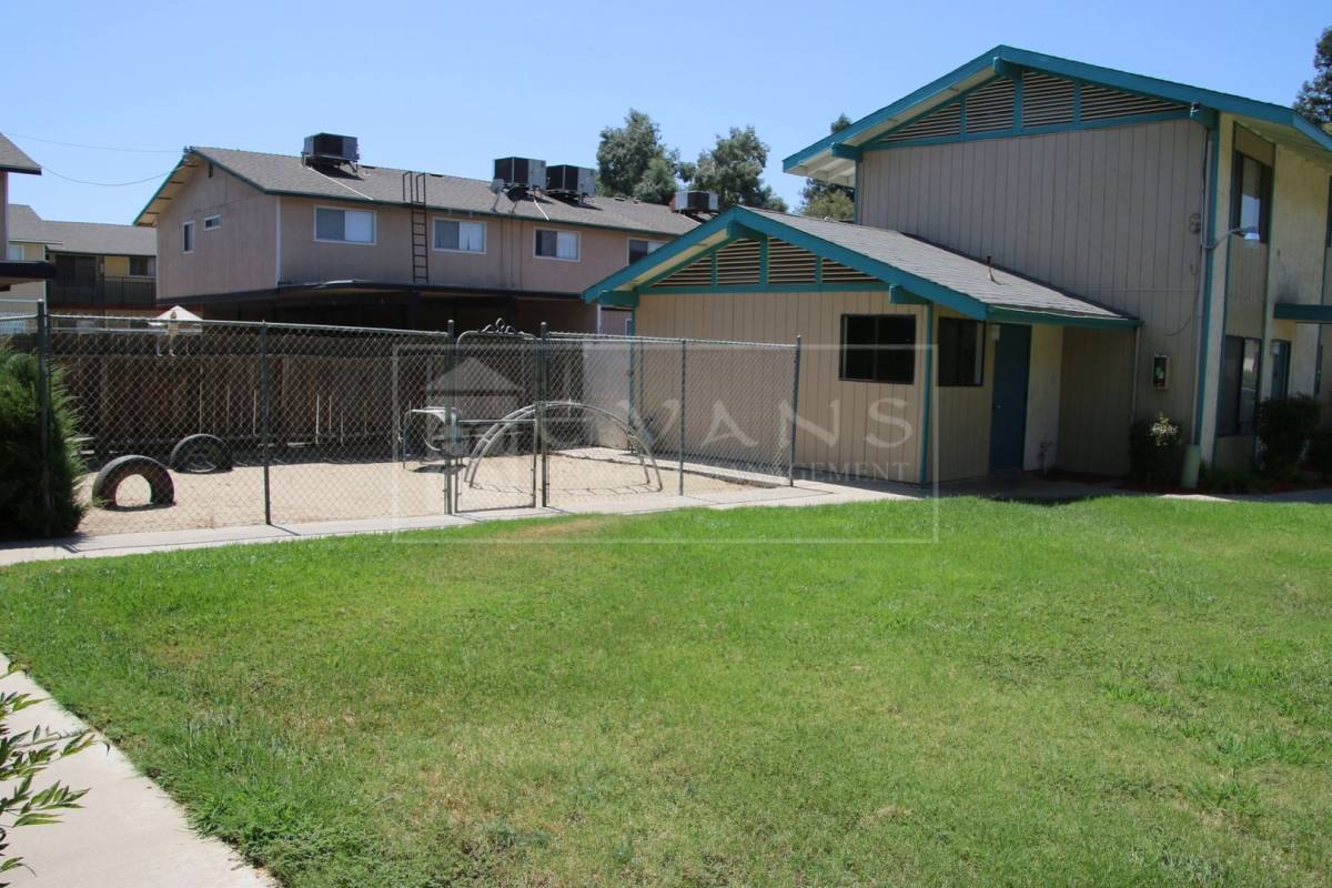 Apartment for rent at 515 S Demaree, Visalia, CA 93277
