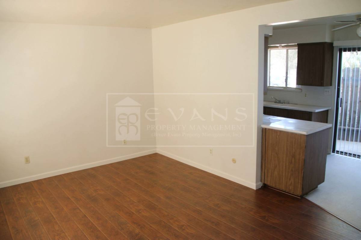 Apartment for rent at 515 S Demaree, Visalia, CA 93277