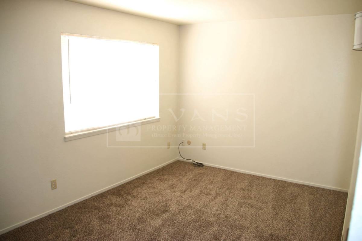 Apartment for rent at 515 S Demaree, Visalia, CA 93277