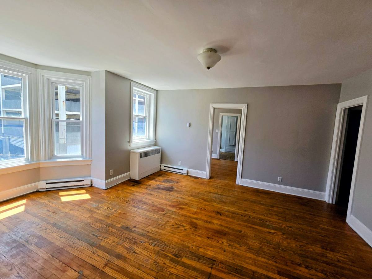 Apartment for rent at 809-811 W Linden St, Allentown, PA 18101