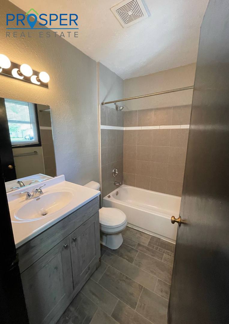 Apartment for rent at 106 Ferry St, Eau Claire, WI 54703