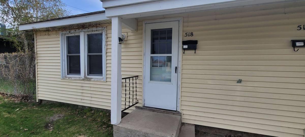 Apartment for rent at 403 Central Avenue, SE, Bemidji, MN 56601