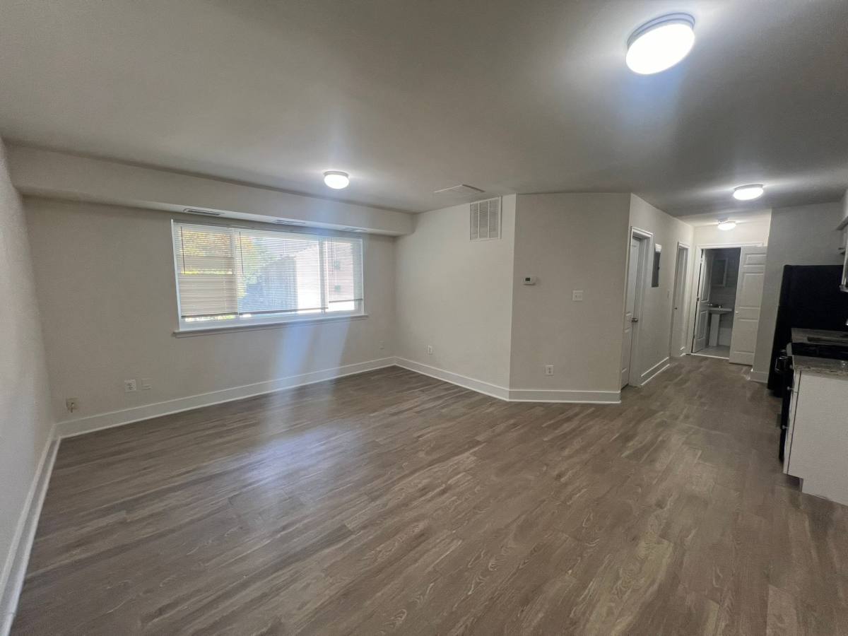 Apartment for rent at 5225 Marlboro Pike, Capitol Heights, MD 20743