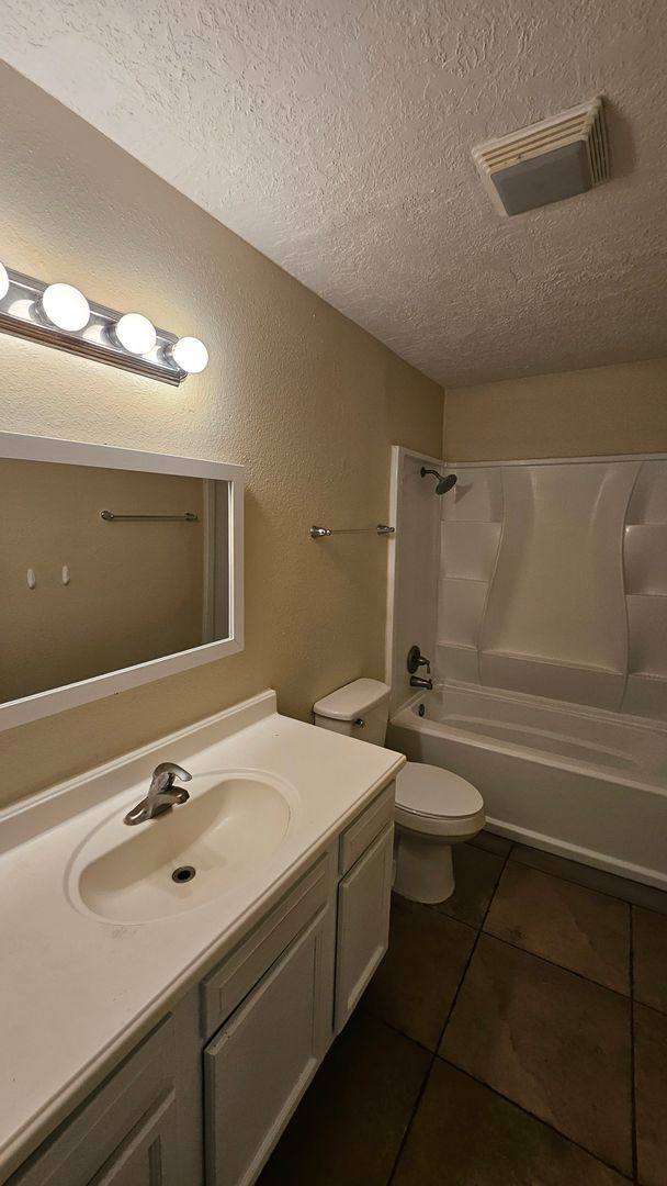 Apartment for rent at 136 Erbbe St NE 1-4, Albuquerque, NM 87123