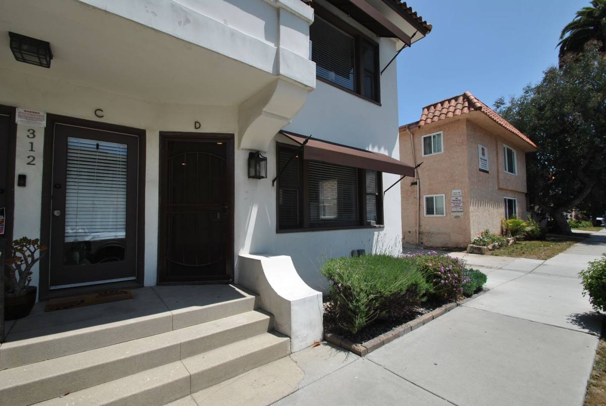 Apartment for rent at 312 Temple Ave, Long Beach, CA 90814