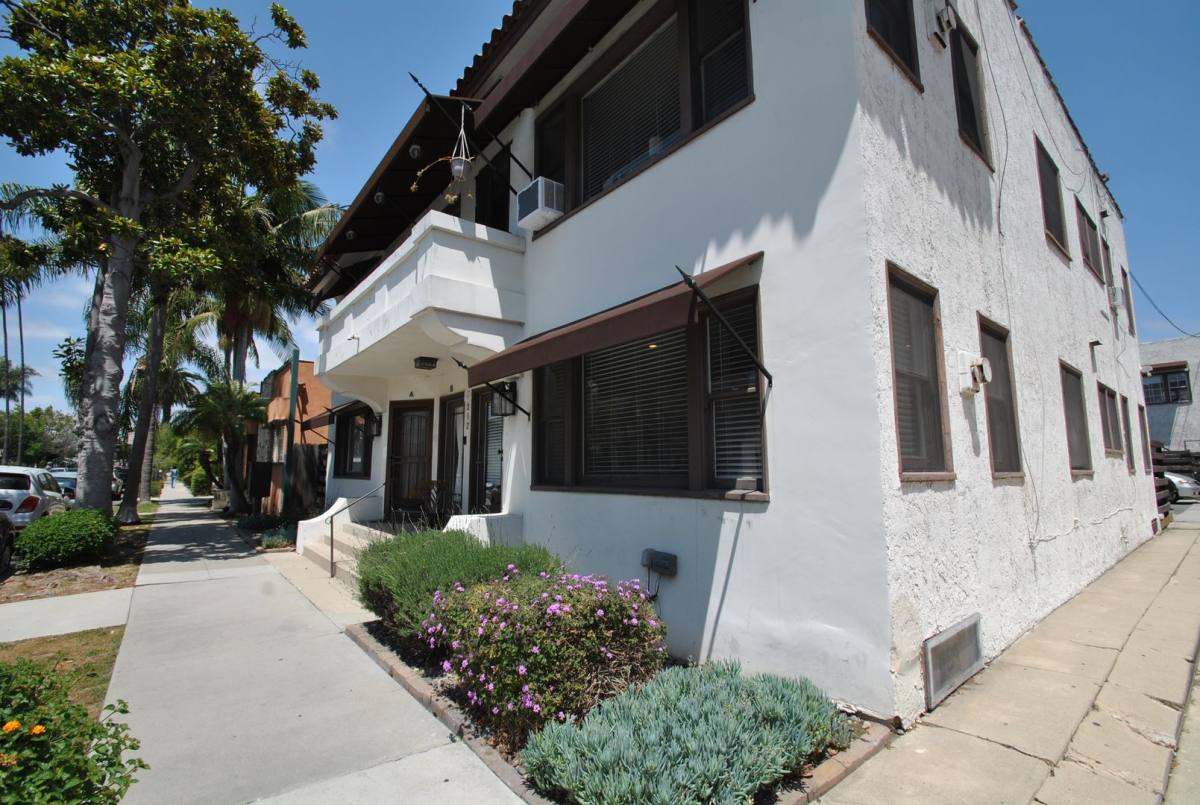 Apartment for rent at 312 Temple Ave, Long Beach, CA 90814