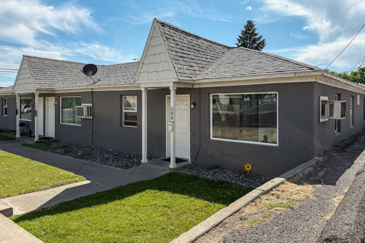 Apartment for rent at 1601 W Clark St, Pasco, WA 99301
