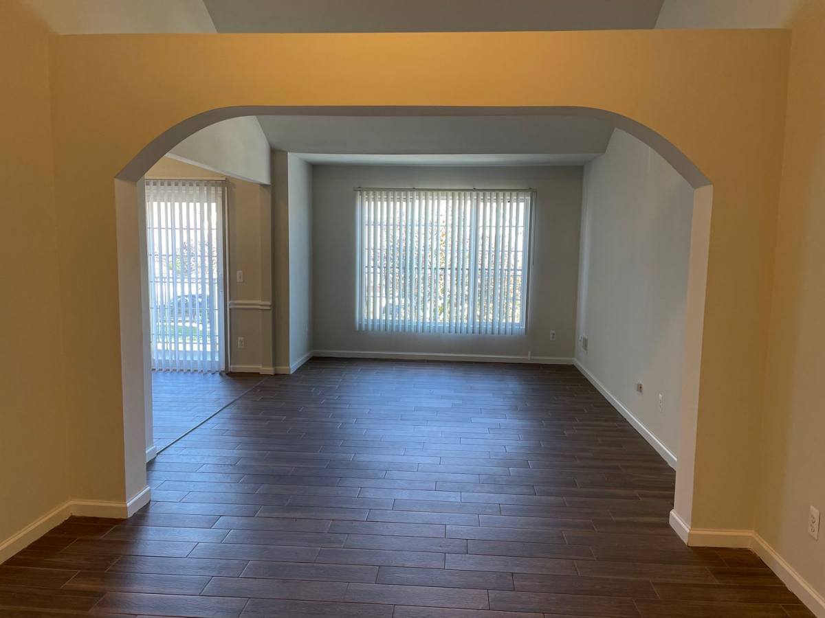 Apartment for rent at 8170 W Annsbury, Utica, MI 48316