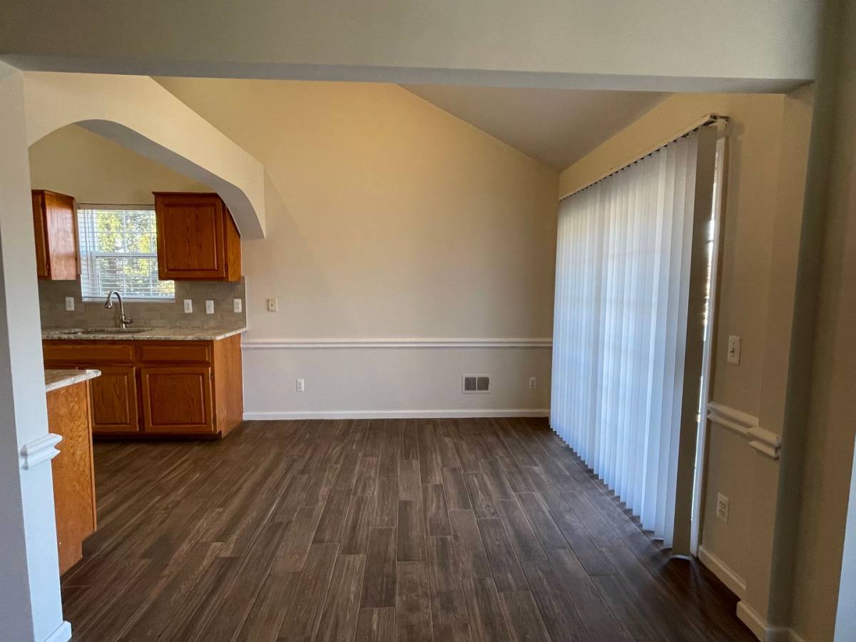 Apartment for rent at 8170 W Annsbury, Utica, MI 48316