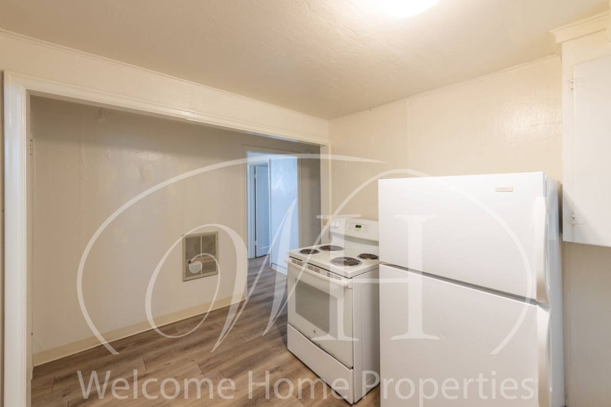 Apartment for rent at 228 SE 6th St, College Place, WA 99324