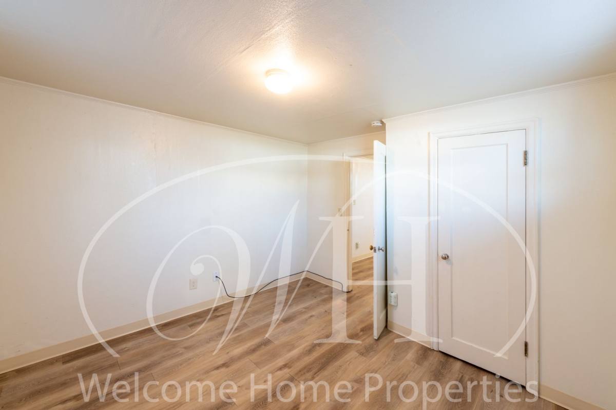 Apartment for rent at 228 SE 6th St, College Place, WA 99324