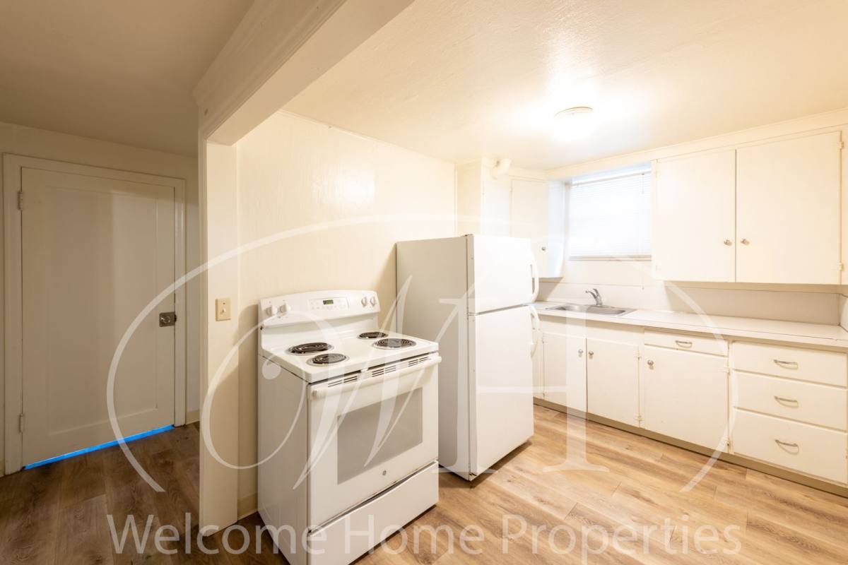 Apartment for rent at 228 SE 6th St, College Place, WA 99324