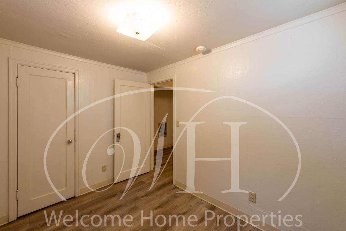 Apartment for rent at 228 SE 6th St, College Place, WA 99324