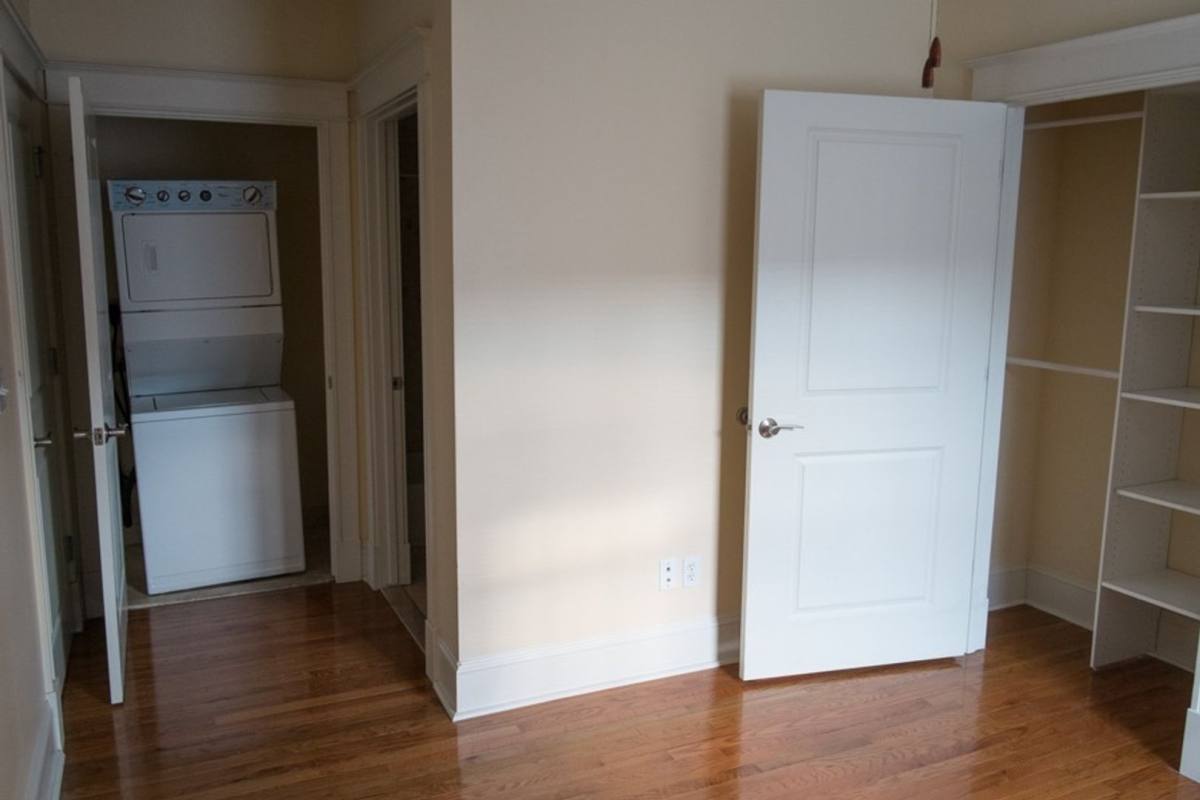 Apartment for rent at 4501 Manchester Ave, Saint Louis, MO 63110