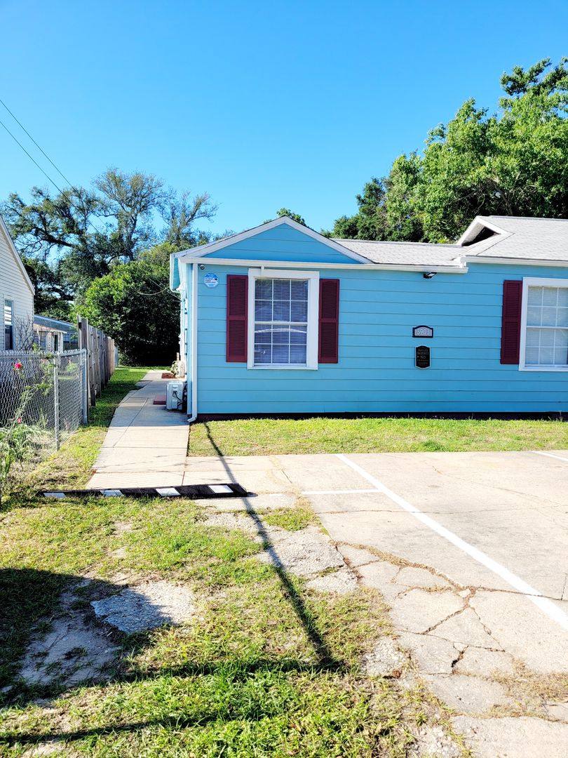 Apartment for rent at 3903 W Gadsden St #D, Pensacola, FL 32505