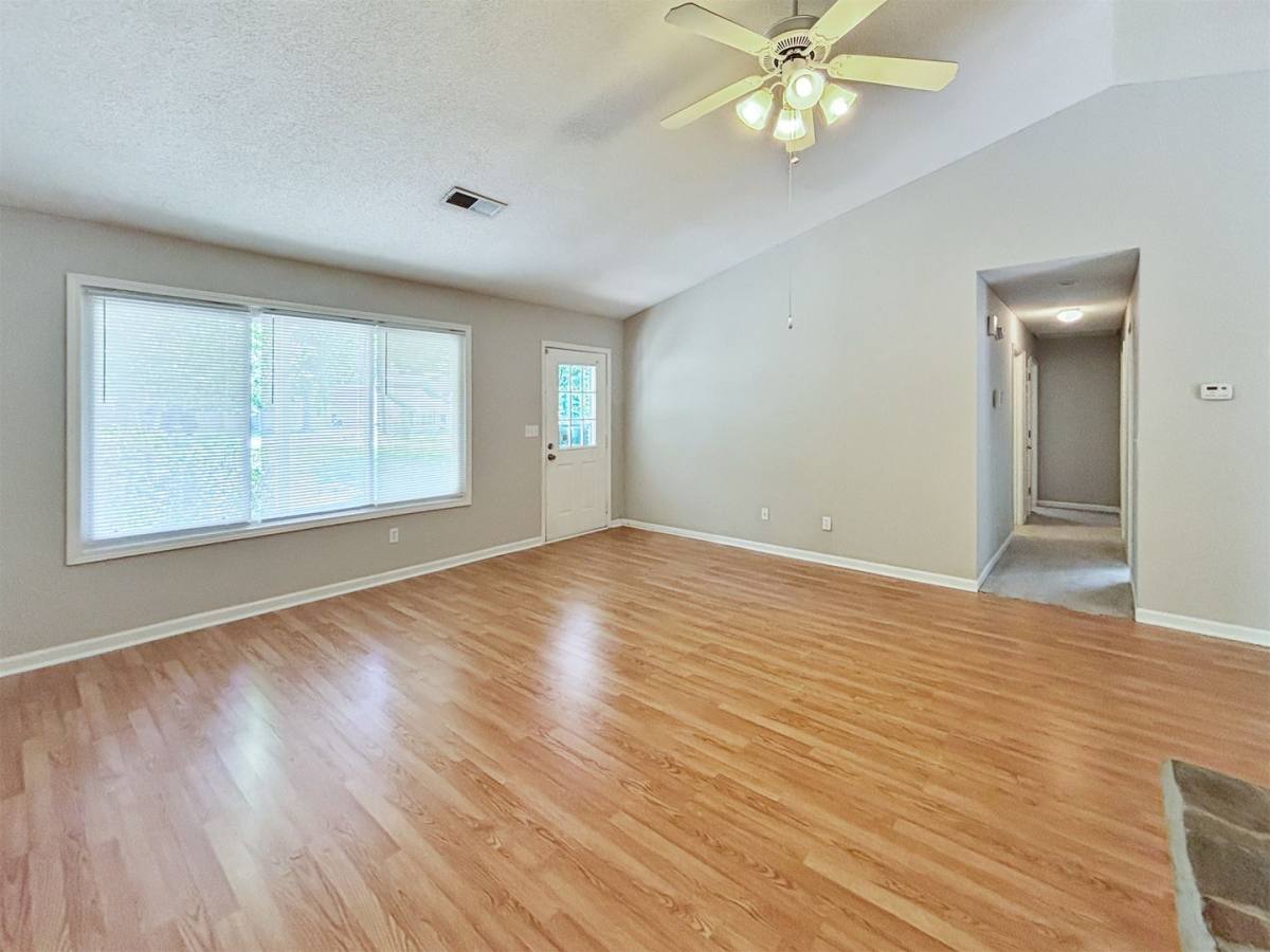 House for rent at 1497 Chaseway Circle, Powder Springs, GA 30127