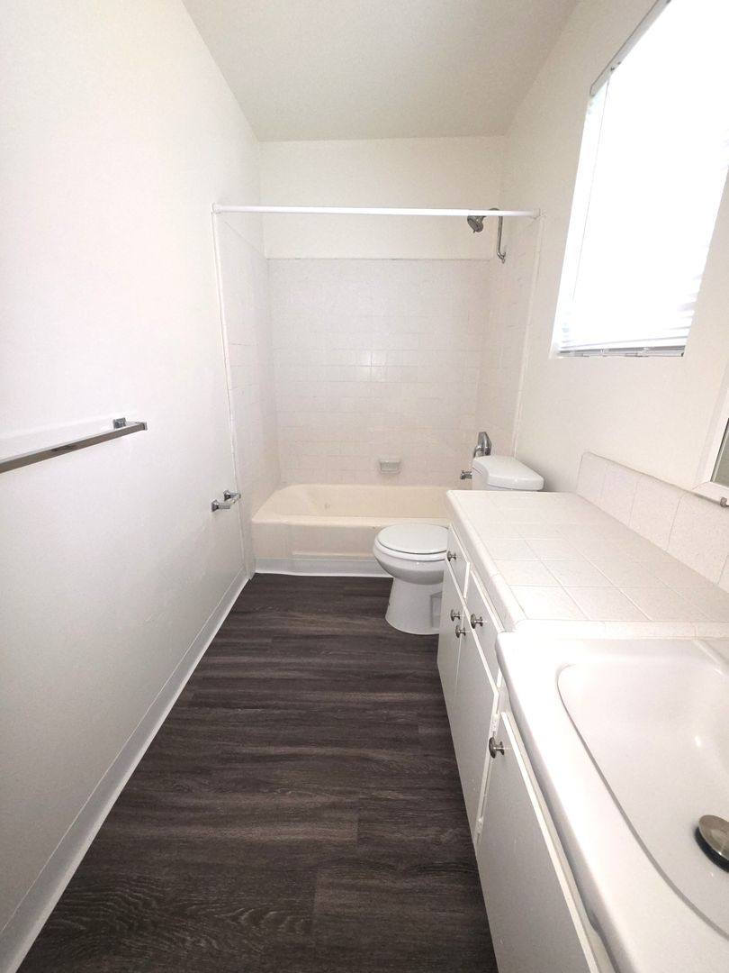Apartment for rent at 22322 Kent Ave, Torrance, CA 90505