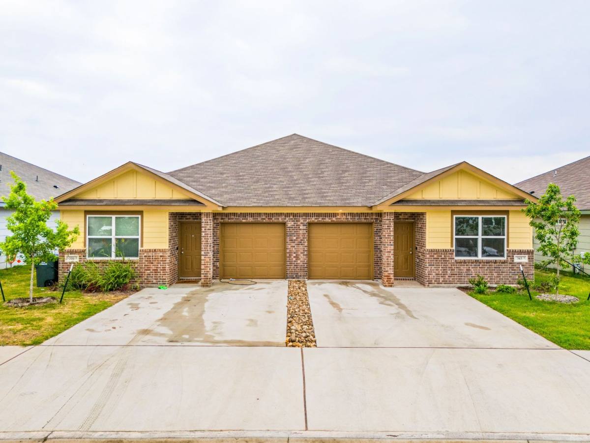 Townhouse for rent at 343 Green Valley Dr, Copperas Cove, TX 76522