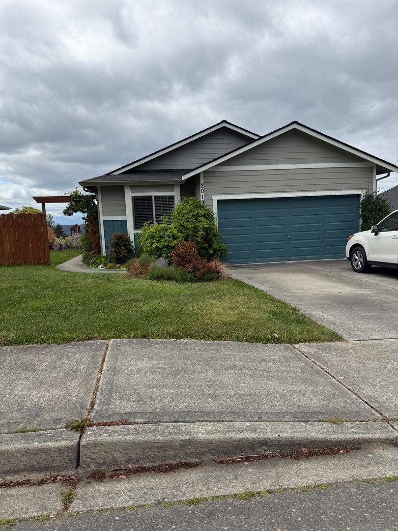 House for rent at 20199 Hogue Place NE, Poulsbo, WA 98370