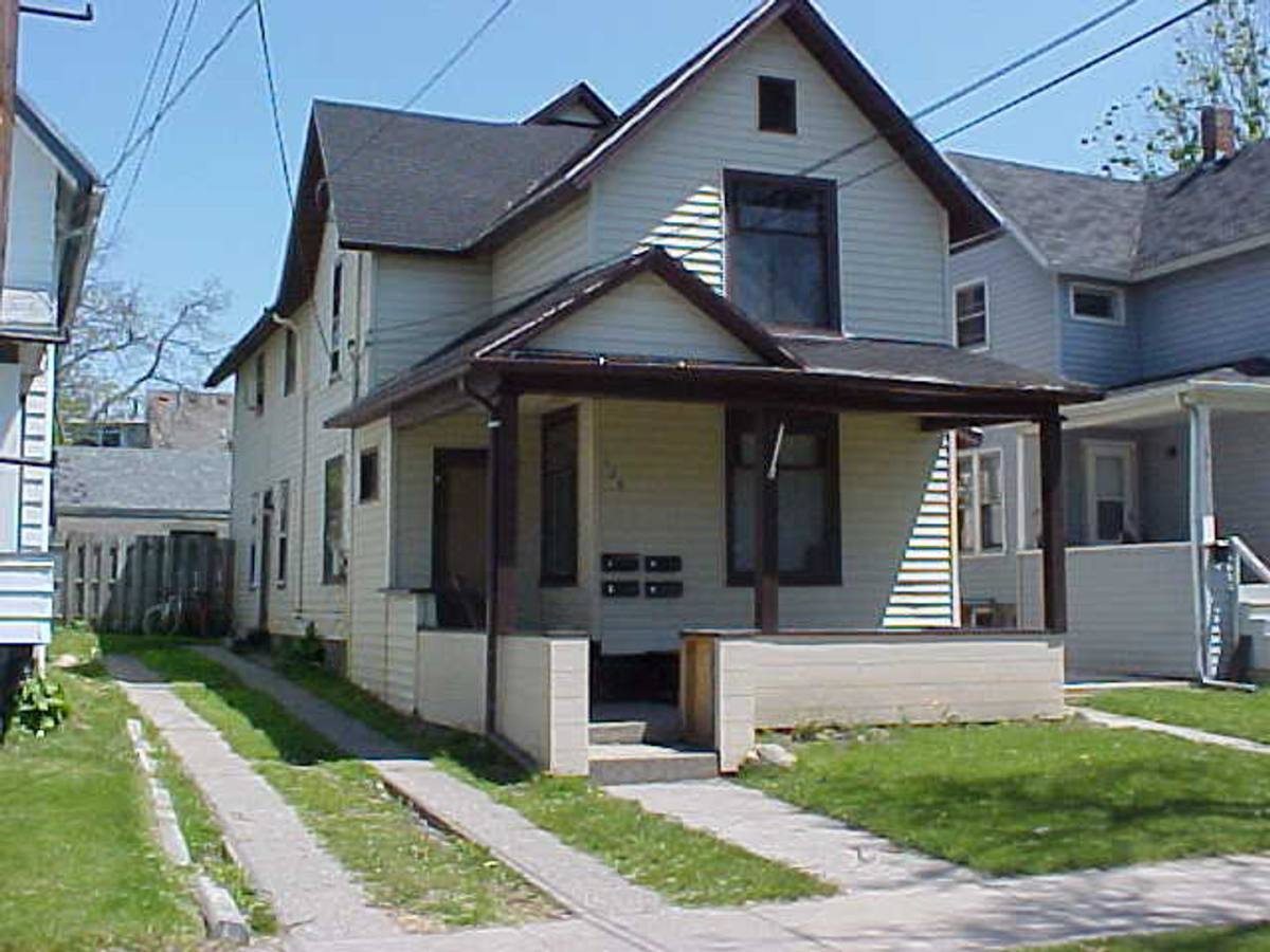 Apartment for rent at 129 S Hosmer St, Lansing, MI 48912