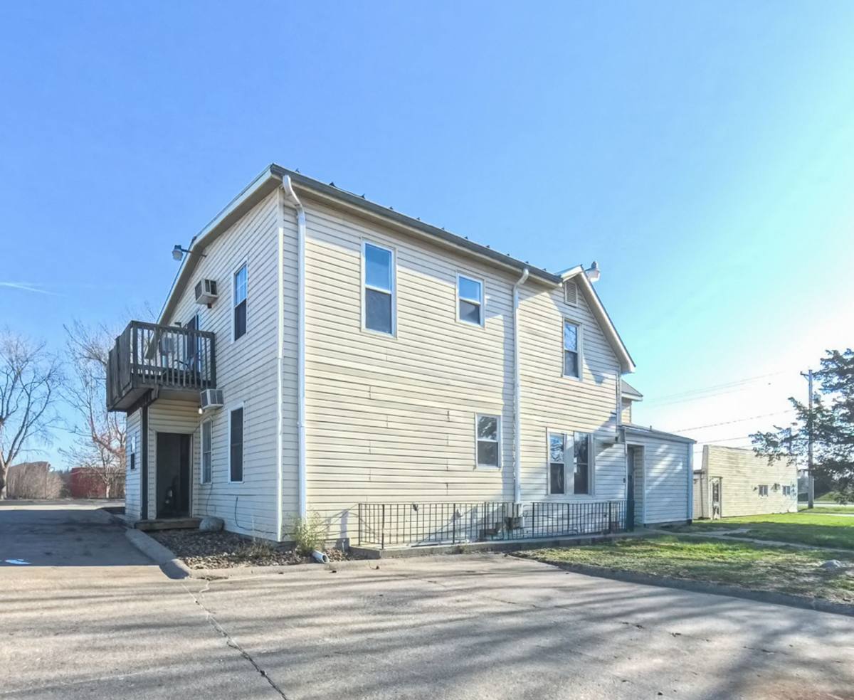 Apartment for rent at 5500 NE 14th St, Des Moines, IA 50313
