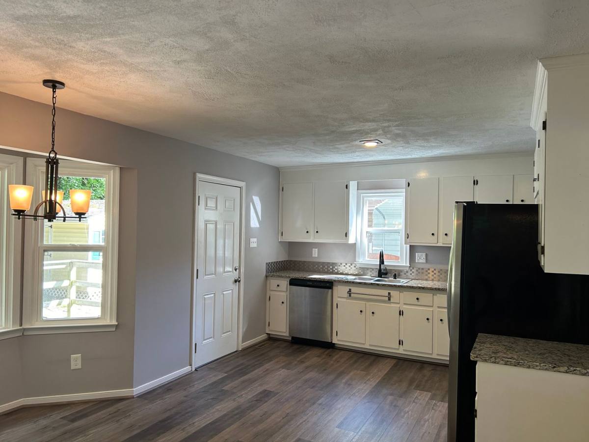 House for rent at 1430 Oldbury Rd, Midlothian, VA 23113