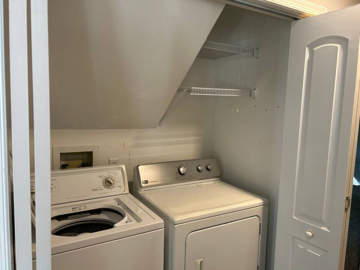 House for rent at 1430 Oldbury Rd, Midlothian, VA 23113