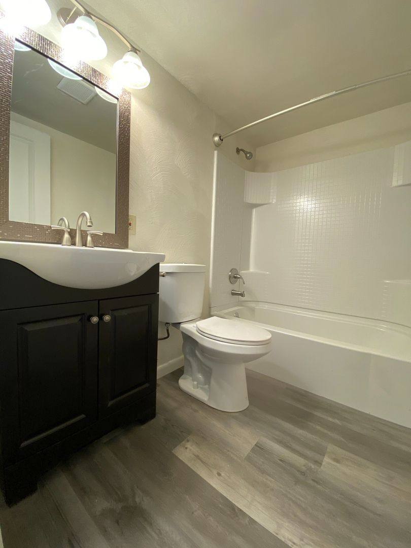 Apartment for rent at 600 Virginia Ave, Oakmont, PA 15139