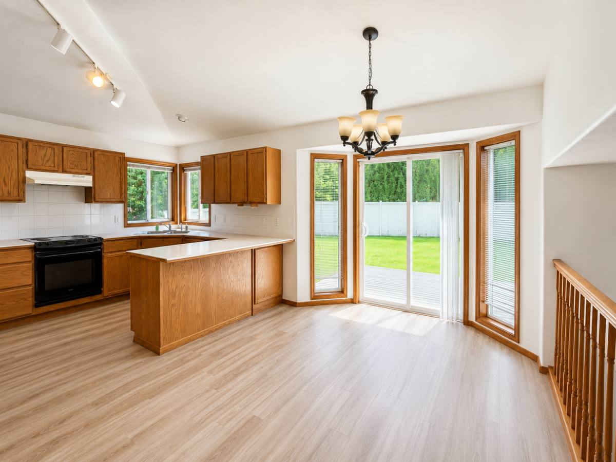 House for rent at 8814 N Farmdale St, Spokane, WA 99208