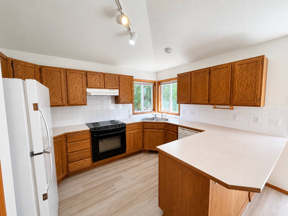 House for rent at 8814 N Farmdale St, Spokane, WA 99208
