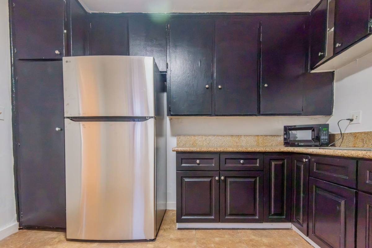 Apartment for rent at 13135 Vanowen St, North Hollywood, CA 91605