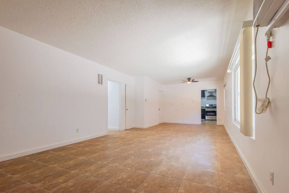 Apartment for rent at 13135 Vanowen St, North Hollywood, CA 91605