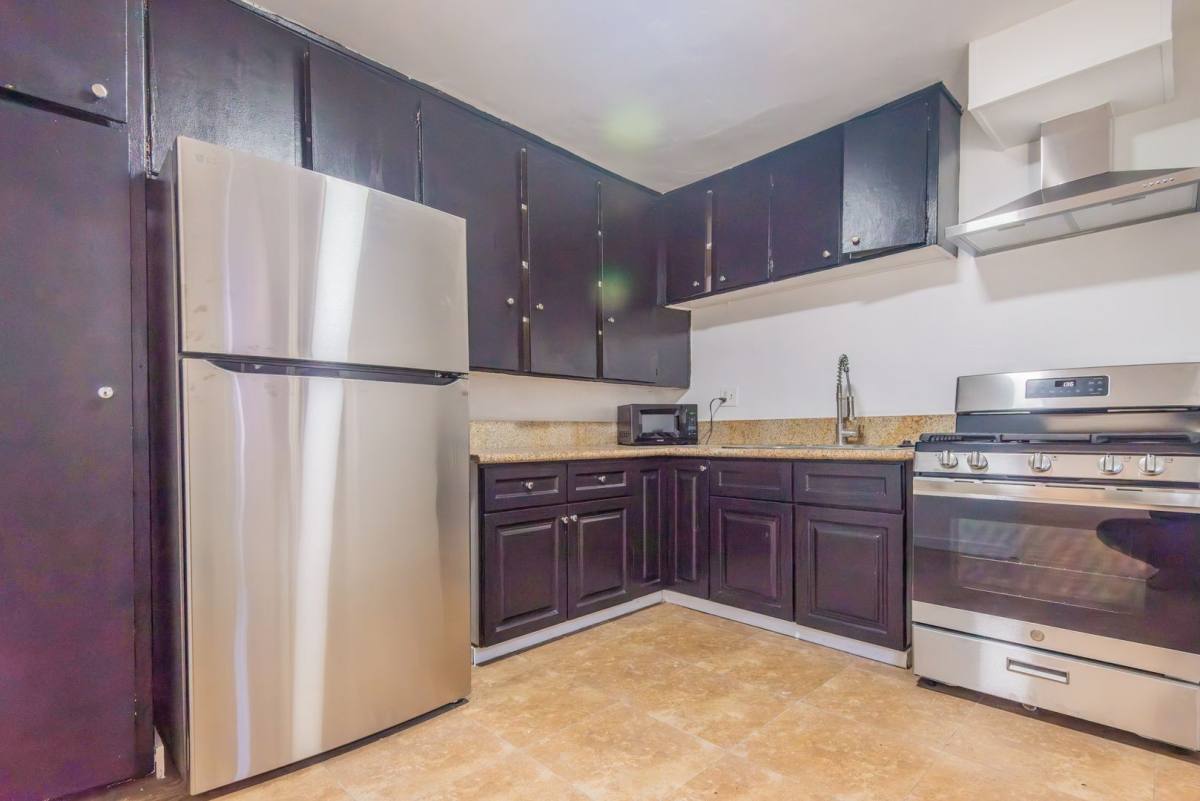 Apartment for rent at 13135 Vanowen St, North Hollywood, CA 91605