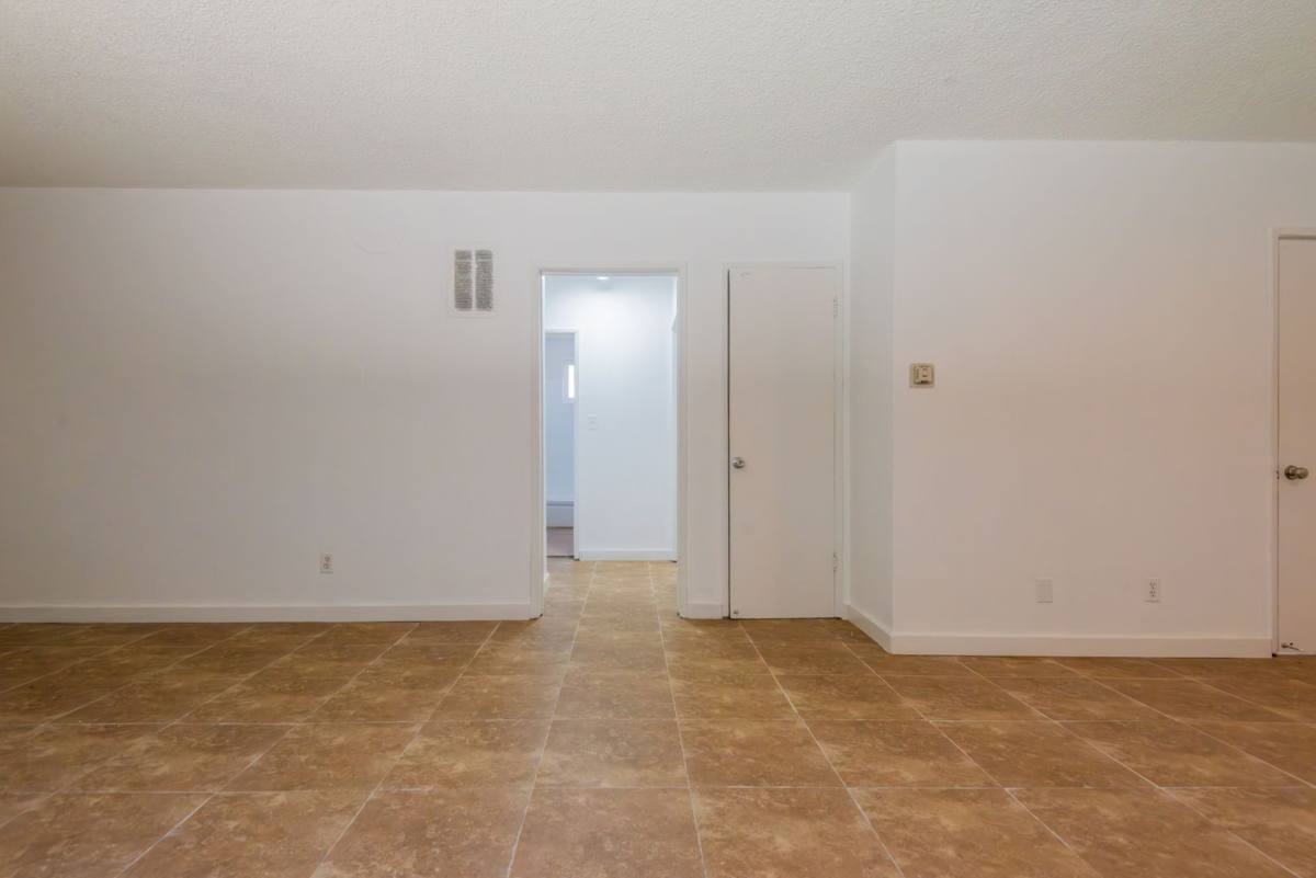 Apartment for rent at 13135 Vanowen St, North Hollywood, CA 91605