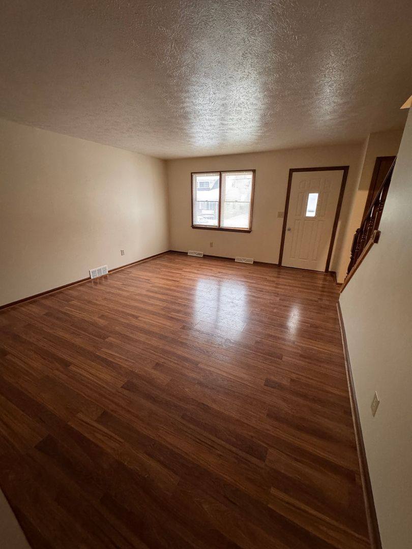 Townhouse for rent at 103 Hazel St, Girard, OH 44420
