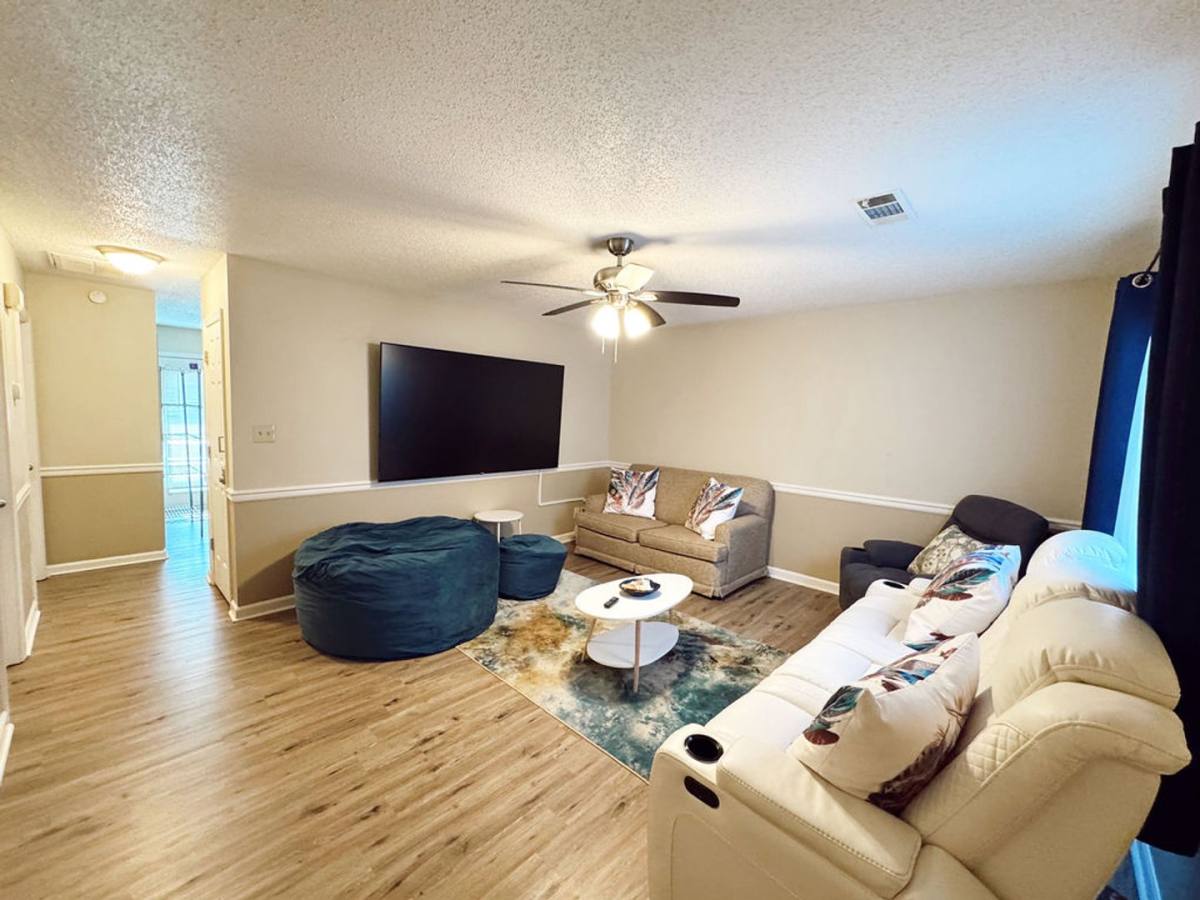 Apartment for rent at 88 Creek Side Dr, Commerce, GA 30529