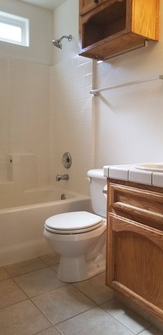 House for rent at 805 Sunset Meadow Lane, Bakersfield, CA 93308