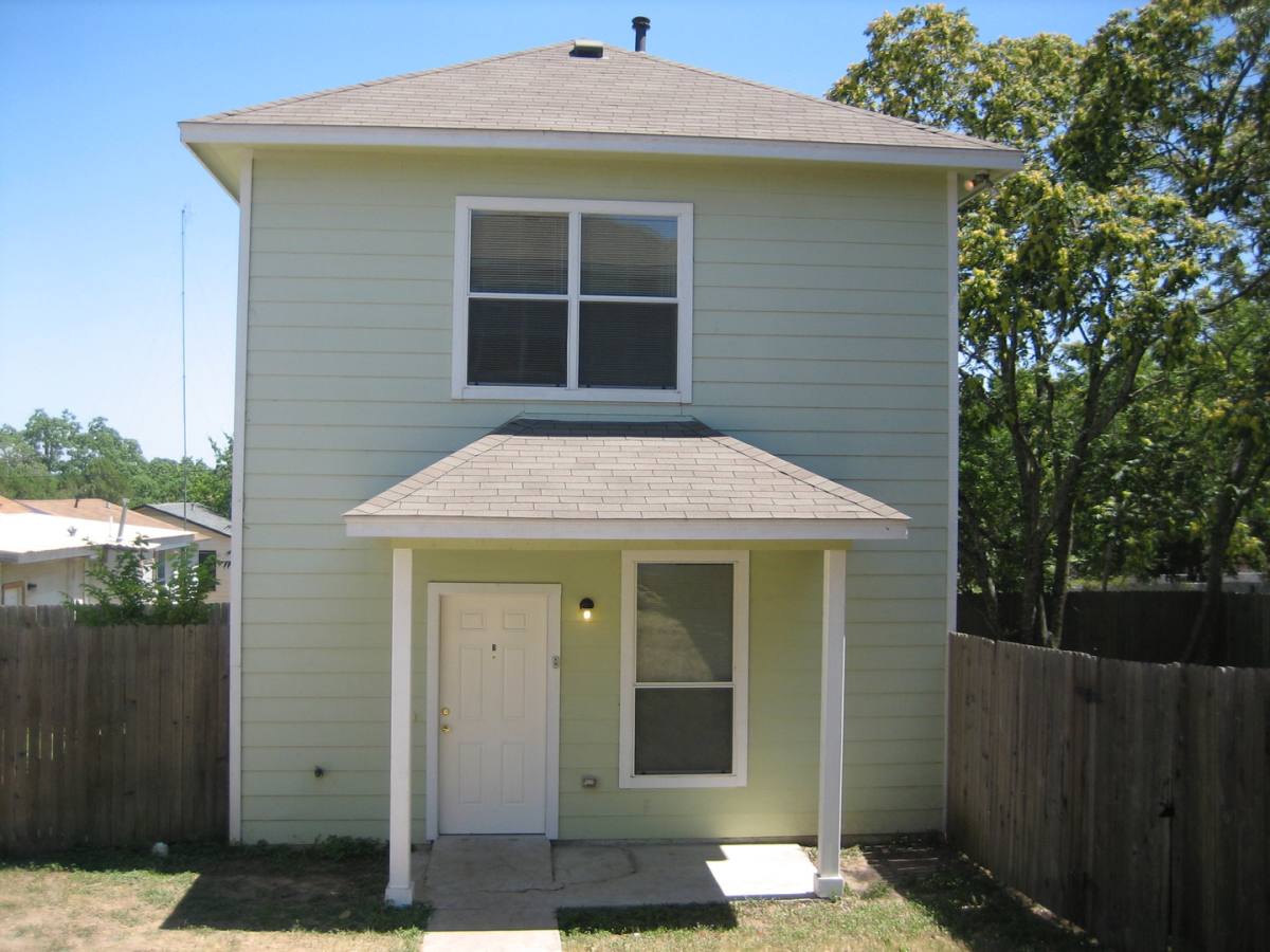 Apartment for rent at 1806 Perez St, Austin, TX 78721
