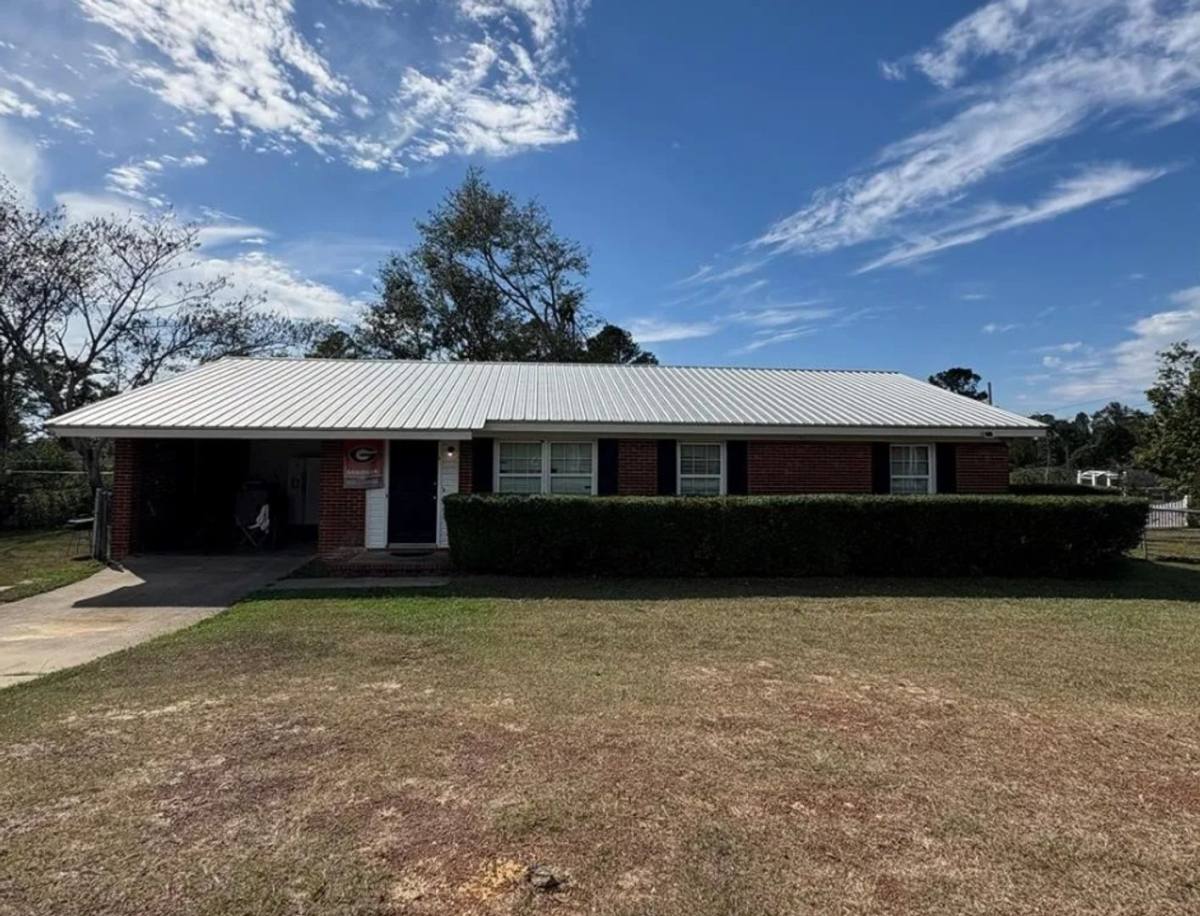 House for rent at 2007 Aimwell Rd, Vidalia, GA 30474