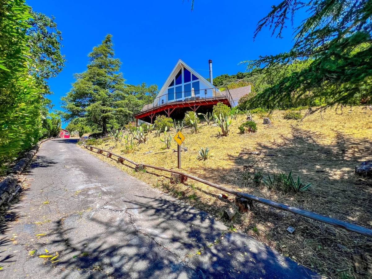 House for rent at 542 E Spring St, Napa, CA 94559