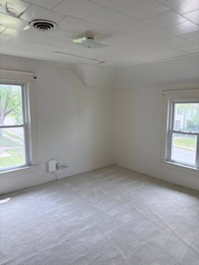 Apartment for rent at 1515 1 2 Franklin St, Waterloo, IA 50703