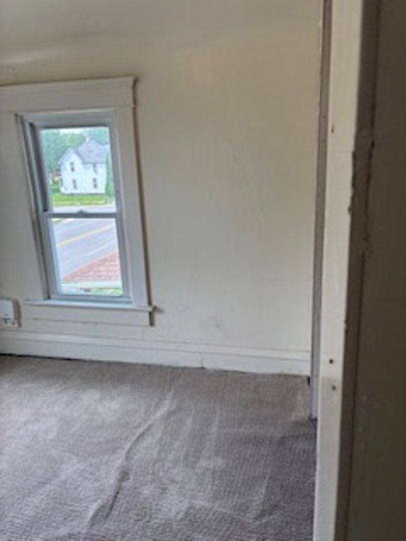 Apartment for rent at 1515 1 2 Franklin St, Waterloo, IA 50703