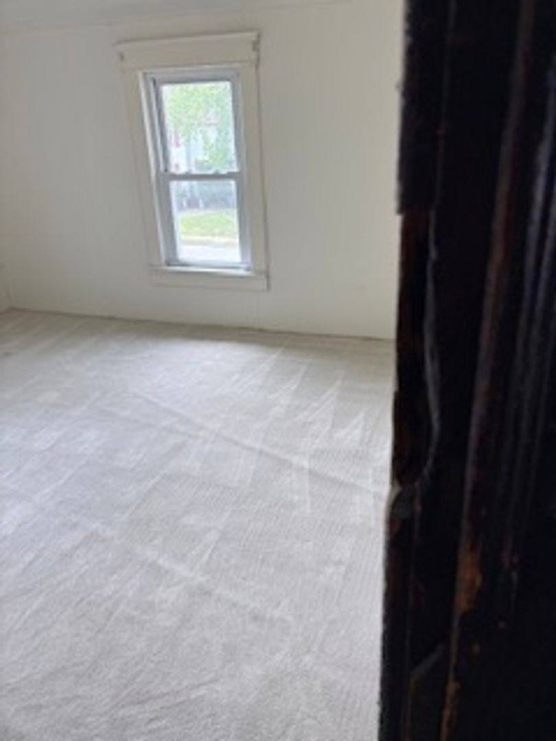 Apartment for rent at 1515 1 2 Franklin St, Waterloo, IA 50703
