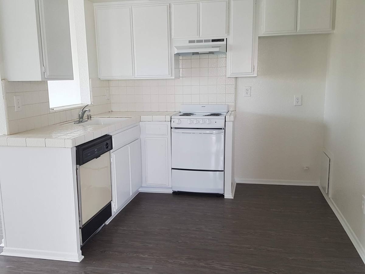 Apartment for rent at 501 W 14th St, San Pedro, CA 90731