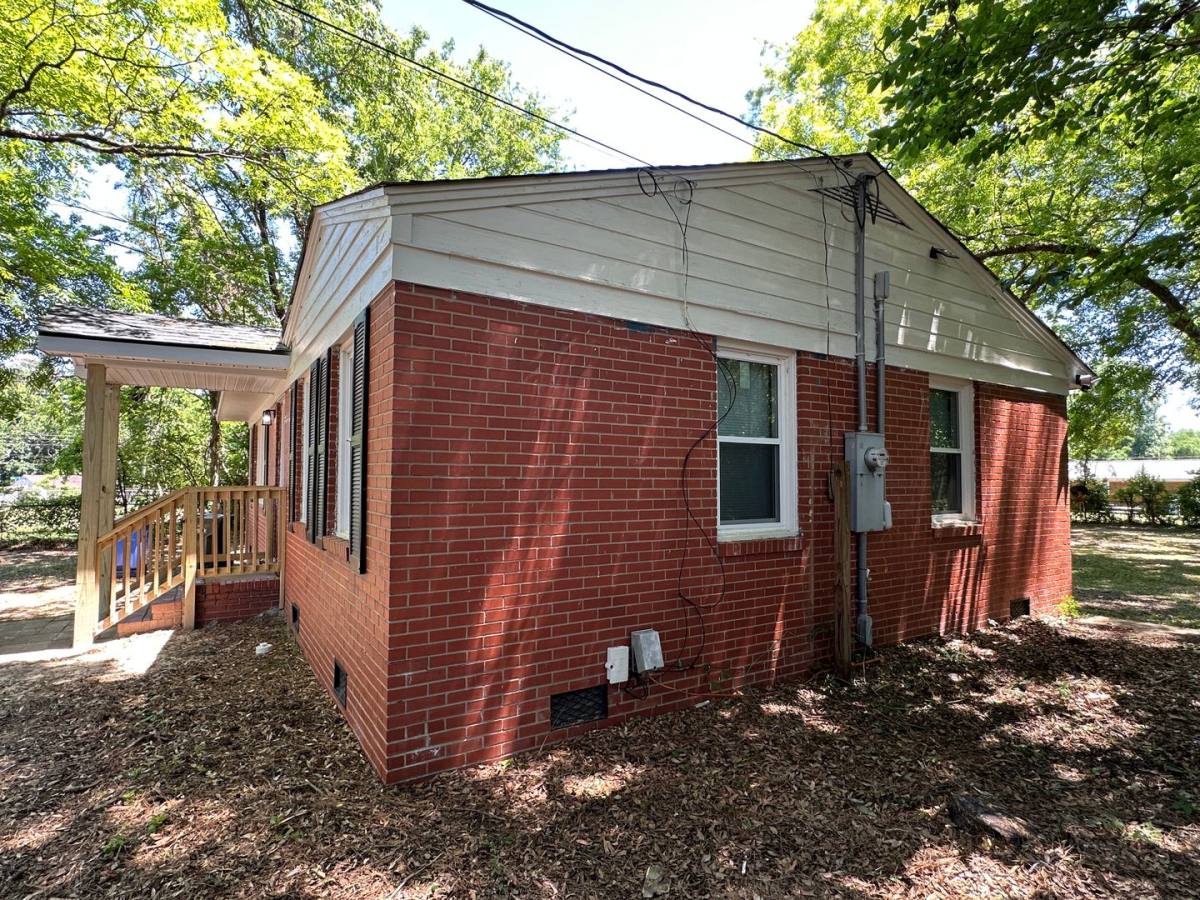 House for rent at 4909 Walnut Dr, Fayetteville, NC 28304