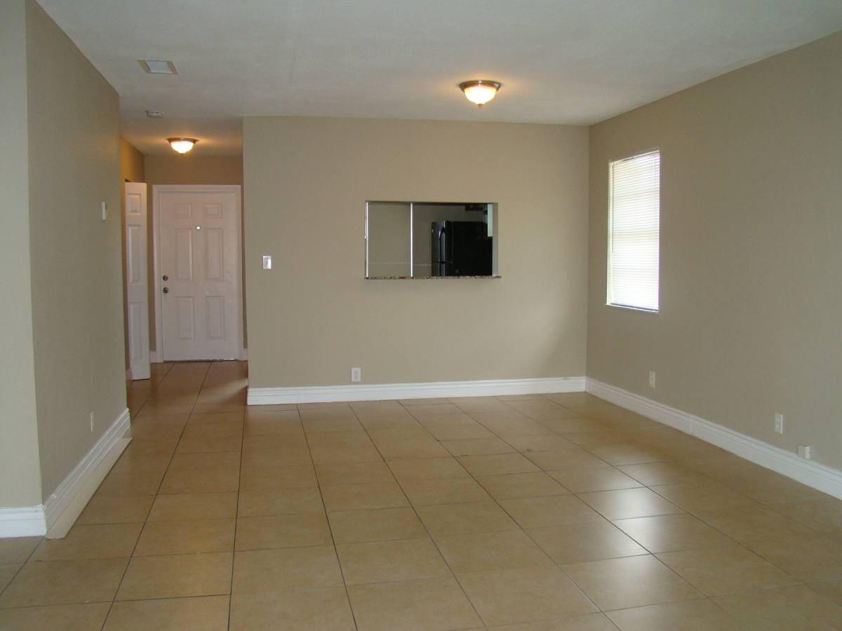 Apartment for rent at 4170-4178 NW 114th Ave, Coral Springs, FL 33065