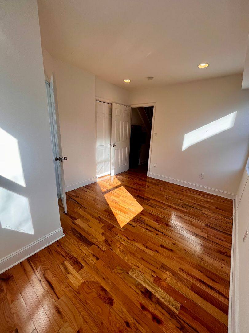 Apartment for rent at 960 N 5th St, Philadelphia, PA 19123