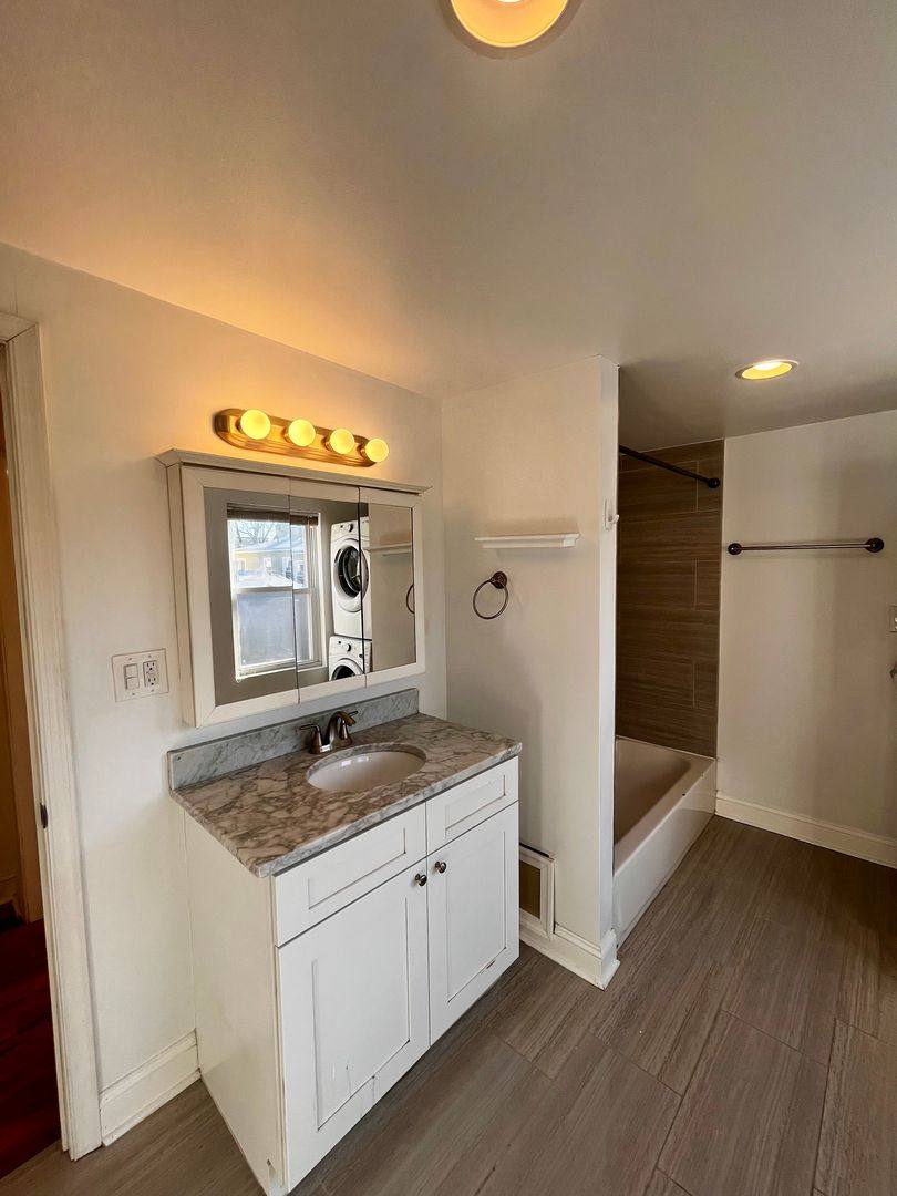 Apartment for rent at 960 N 5th St, Philadelphia, PA 19123